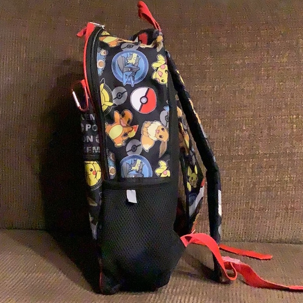 Pokémon backpack - Picture 4 of 9